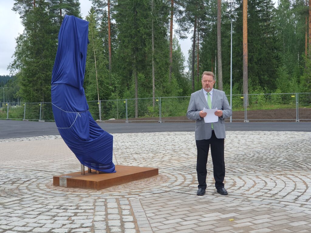 Juhlapuheen pitänyt Keski-Suomen Hevosjalostusliiton puheenjohtaja Heikki Kankainen.